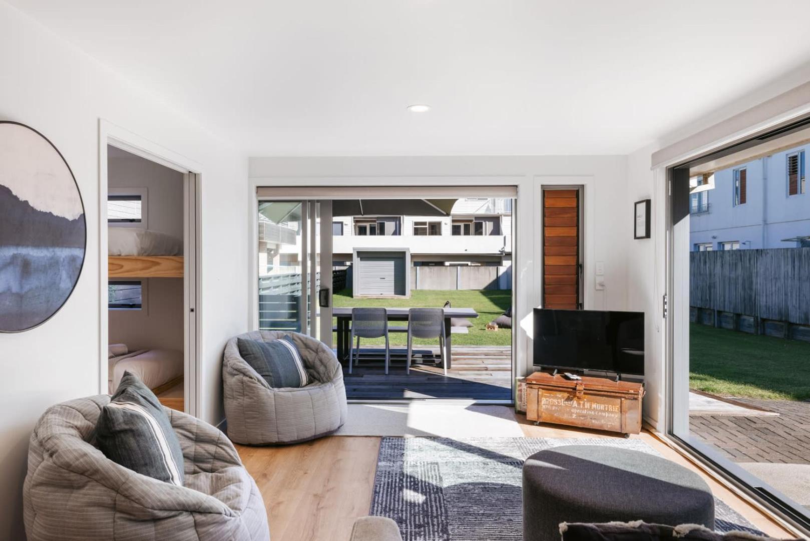 Вилла The Iconic Kiwi Bach, Full Site Downtown Mount Маунт-Маунгани Экстерьер фото